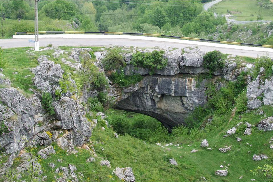 Podul natural al lui Dumnezeu de la Ponoarele